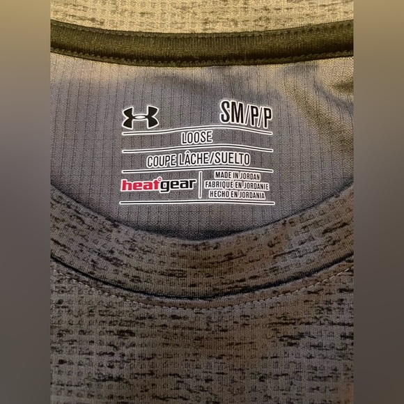 Under Armour Loose Grey Heat Gear! - Picture 2 of 4